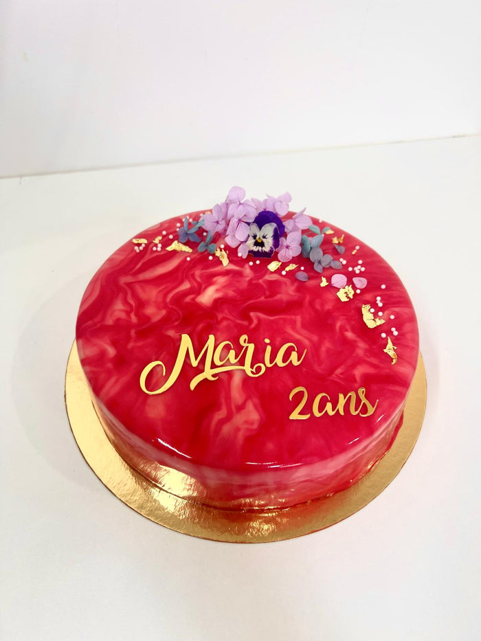 Gâteau d'anniversaire personnalisé réalisé par Chyraze Pâtisserie — modèle 4