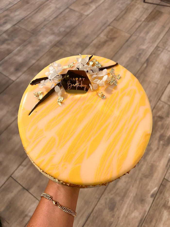 Gâteau d'anniversaire personnalisé réalisé par Chyraze Pâtisserie — modèle 7