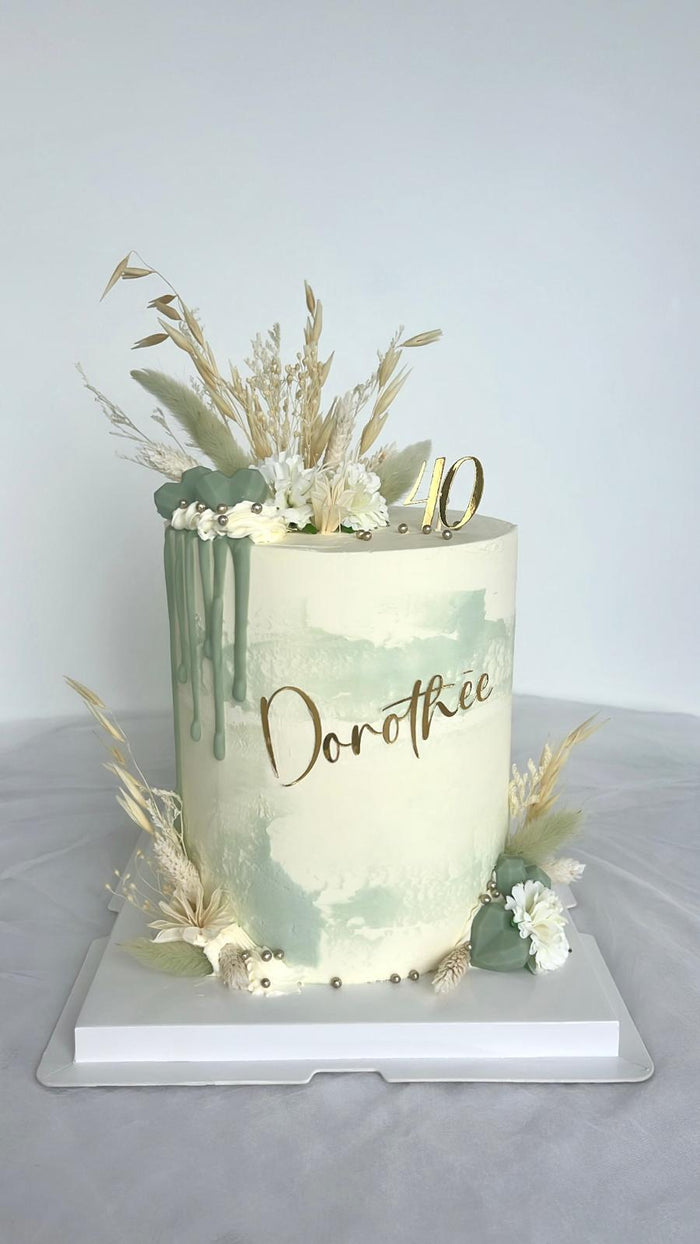 Gâteau d'anniversaire personnalisé réalisé par Chyraze Pâtisserie — modèle 8