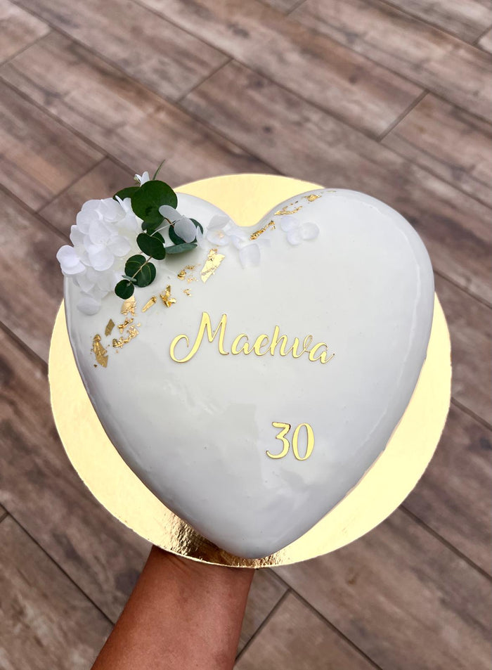 Gâteau d'anniversaire personnalisé réalisé par Chyraze Pâtisserie — modèle 22