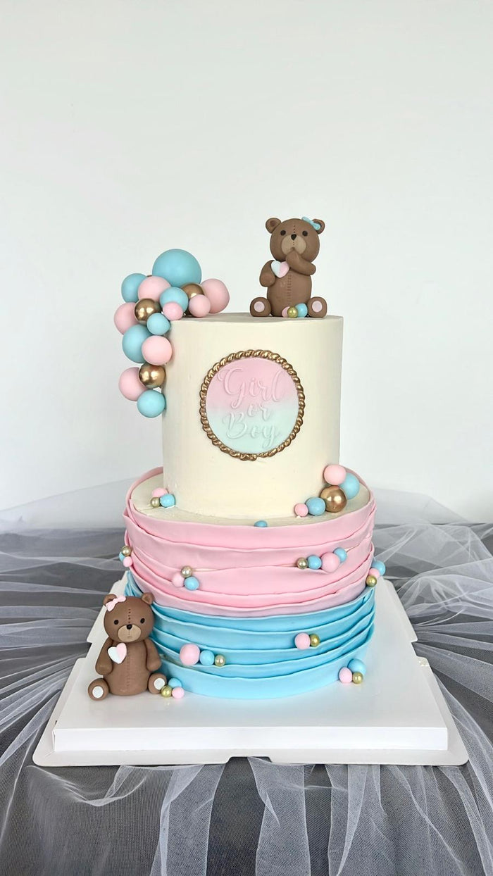Gâteau d'anniversaire personnalisé réalisé par Chyraze Pâtisserie — modèle 29